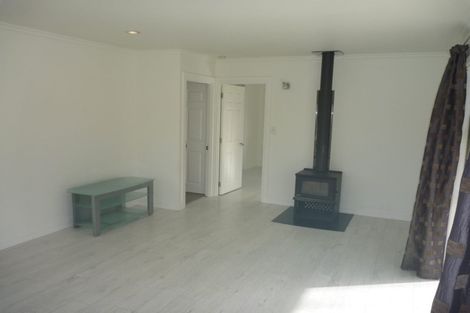 Photo of property in 83 Tawa Road, Kumeu, 0891