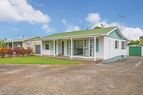 Photo of property in 35 Victoria Street, Coromandel, 3506