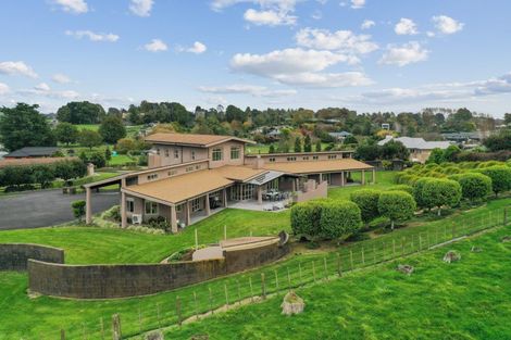 Photo of property in 30 Babina Avenue, Kumeu, 0810