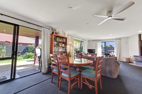 Photo of property in 18 Monaco View, Stoke, Nelson, 7011