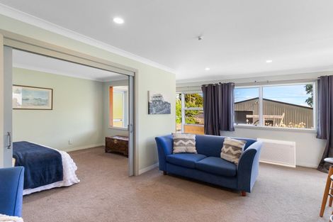 Photo of property in 6 Muhunoa West Road, Ohau, Levin, 5570