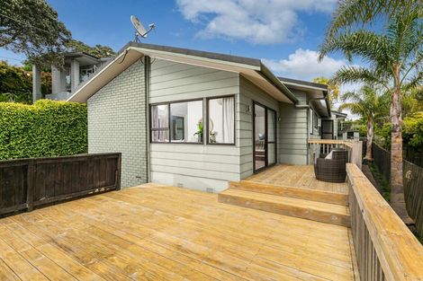Photo of property in 1/3 Aotearoa Terrace, Murrays Bay, Auckland, 0630