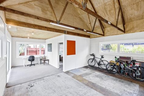 Photo of property in 60 Te Kupe Road, Paraparaumu Beach, Paraparaumu, 5032