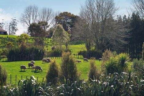 Photo of property in 309 Monowai Road, Wainui, Silverdale, 0994