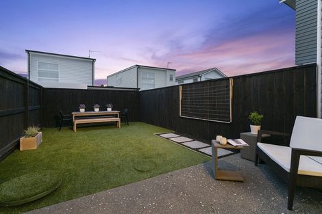 Photo of property in 25 Spotted Dove Road, Hobsonville, Auckland, 0616