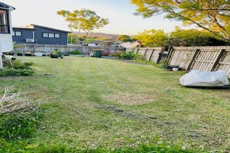 Photo of property in 30 Santiago Crescent, Unsworth Heights, Auckland, 0632