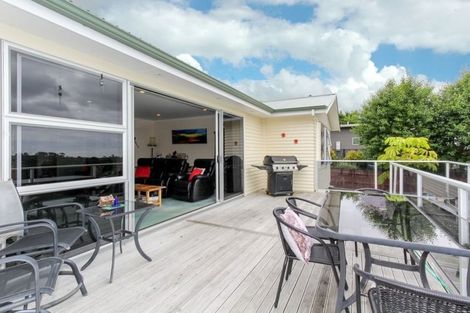 Photo of property in 313 Mangorei Road, Merrilands, New Plymouth, 4312