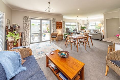 Photo of property in 27 Lithgow Drive, Otamatea, Whanganui, 4500