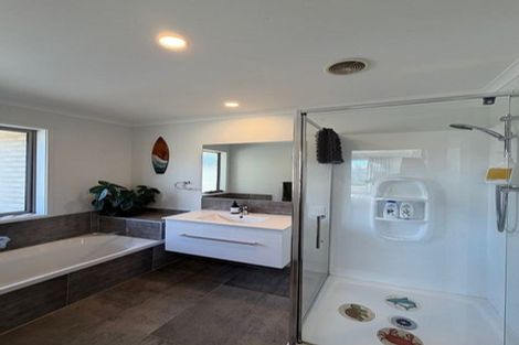 Photo of property in 3 Leet Crescent, Papamoa Beach, Papamoa, 3118