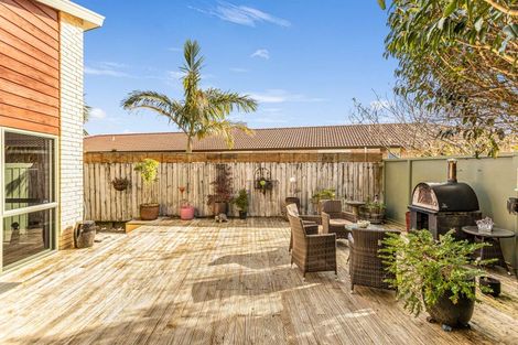 Photo of property in 4 Mayfair Close, Whitianga, 3510