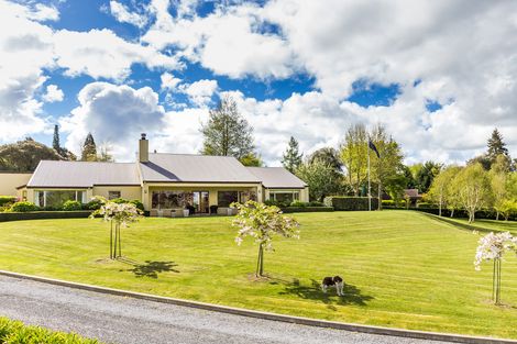 Photo of property in 280 Gillespie Place, Acacia Bay, Taupo, 3385