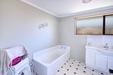 Photo of property in 5 Ash Place, Mosgiel, 9024