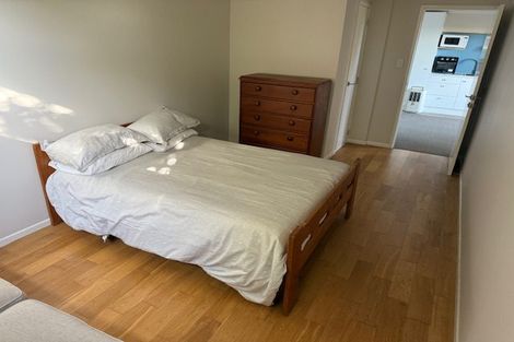 Photo of property in 266 Whangaparaoa Road, Red Beach, 0932