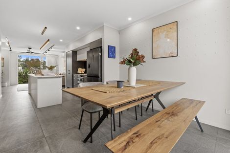 Photo of property in 18 Taitonga Lane, Stanmore Bay, Whangaparaoa, 0932