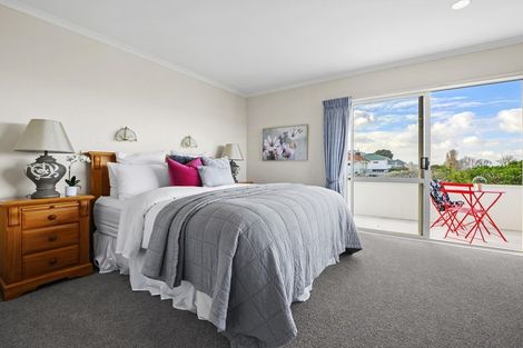 Photo of property in 1/33 Mellons Bay Road, Mellons Bay, Auckland, 2014