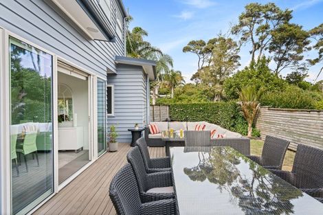 Photo of property in 17a Churchouse Road, Greenhithe, Auckland, 0632