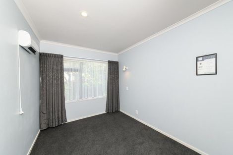 Photo of property in 14 Winston Avenue, Hokowhitu, Palmerston North, 4410