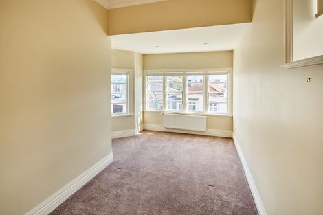 Photo of property in 40 Roxburgh Street, Mount Victoria, Wellington, 6011