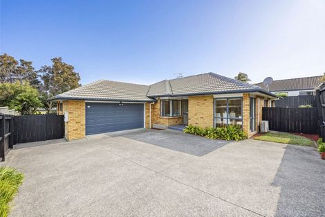 Photo of property in 25 Dairyland Drive, East Tamaki Heights, Auckland, 2016