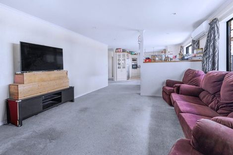 Photo of property in 13 Dorchester Place, Nawton, Hamilton, 3200