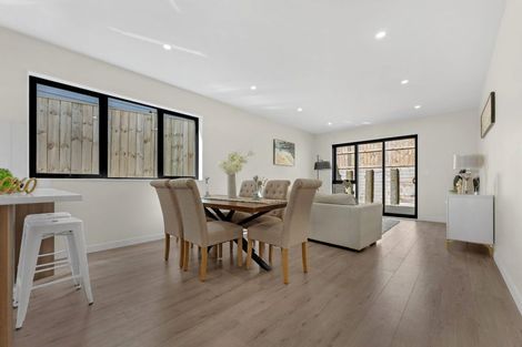 Photo of property in 1/13 Blockhouse Bay Road, Avondale, Auckland, 1026