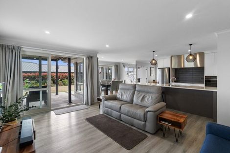 Photo of property in 12 Bragato Way, Te Kauwhata, 3710