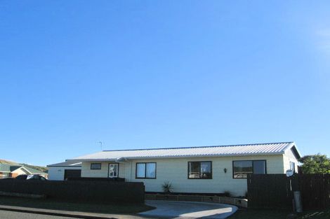 Photo of property in 48 Linwood Drive, Paraparaumu, 5032