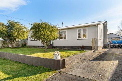 Photo of property in 12 Burns Street, Tawhero, Whanganui, 4501