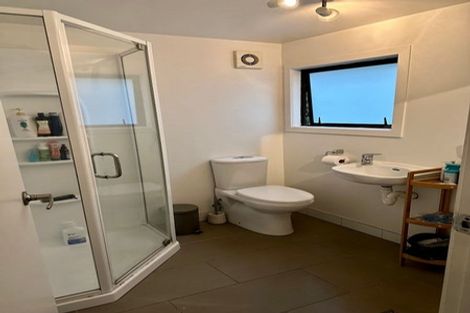 Photo of property in 1/22 Roseberry Avenue, Birkenhead, Auckland, 0626