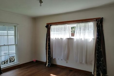 Photo of property in 8 Lewis Road, Pakuranga, Auckland, 2010