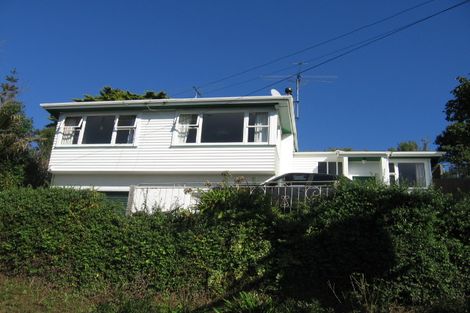 Photo of property in 3 Allen Terrace, Tawa, Wellington, 5028