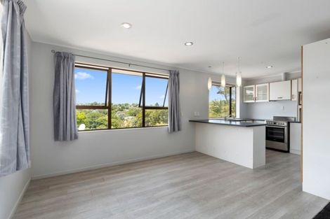 Photo of property in 2/15 Flavia Close, Torbay, Auckland, 0630