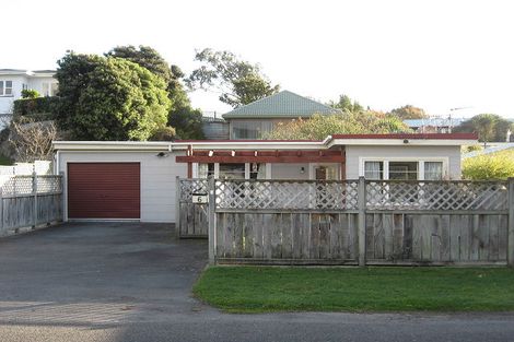 Photo of property in 6 Dale Road, Raumati South, Paraparaumu, 5032