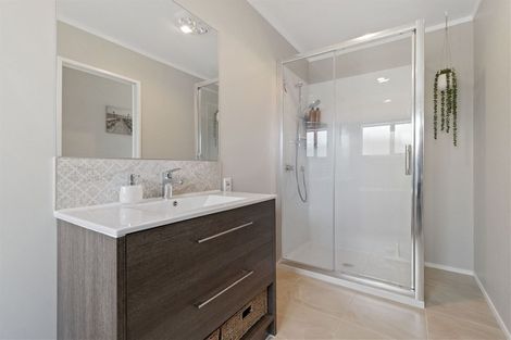 Photo of property in 207b The Square, Whangamata, 3620