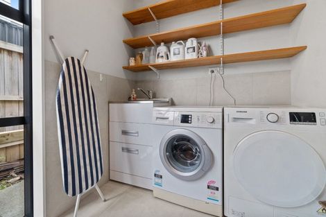 Photo of property in 16 Onekura Street, Red Beach, 0932