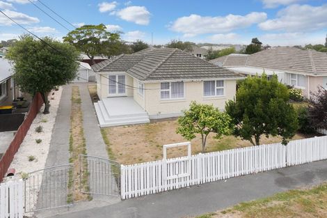 Photo of property in 18 Warblington Street, Aranui, Christchurch, 8061