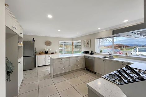 Photo of property in 126 John F Kennedy Drive, Milson, Palmerston North, 4414