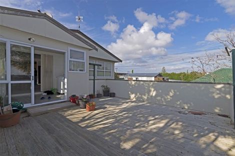 Photo of property in 306 Sunset Road, Windsor Park, Auckland, 0632