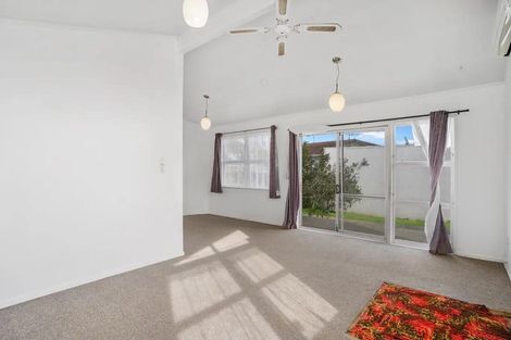 Photo of property in 44b Kelvin Road, Papakura, 2110