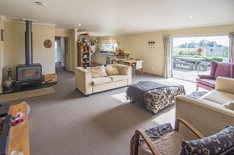 Photo of property in 172 Manaia Road, Homebush, Masterton, 5885