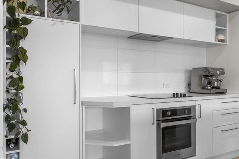 Photo of property in 5 Hamlett Drive, Woodend, 7610