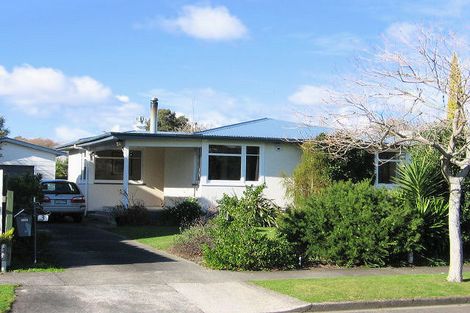 Photo of property in 3 Surrey Crescent, Hokowhitu, Palmerston North, 4410