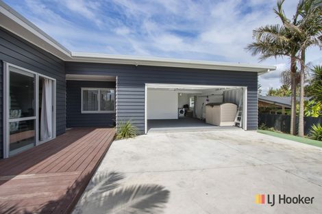 Photo of property in 11a Hillview Road, Waihi Beach, 3611