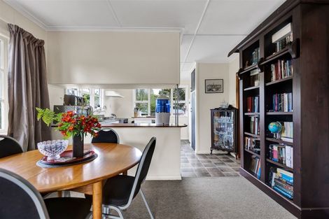 Photo of property in 6 Pembroke Street, Westown, New Plymouth, 4310