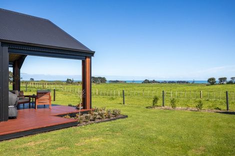 Photo of property in 31 Kaihihi Road, Okato, New Plymouth, 4381