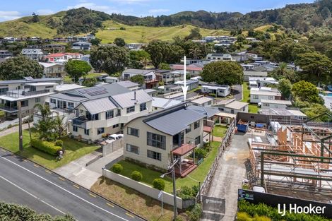 Photo of property in 19 Beach Road, Waihi Beach, 3611