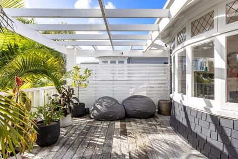 Photo of property in 35 William Denny Avenue, Westmere, Auckland, 1022