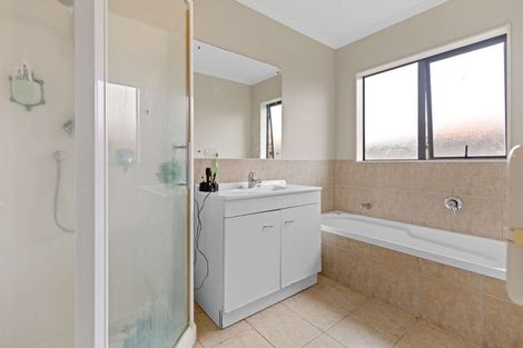 Photo of property in 4 Prado Drive, Pukekohe, 2120