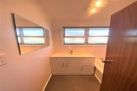 Photo of property in 2/26 Gladson Avenue, Sockburn, Christchurch, 8042