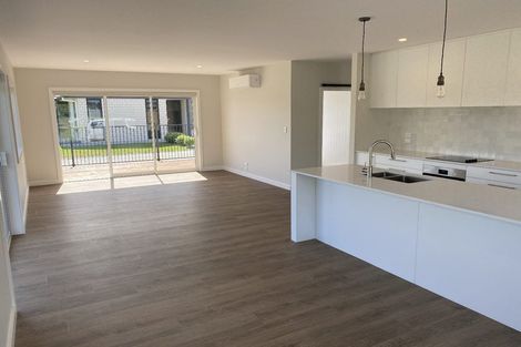 Photo of property in 2 Grove Lane, Omokoroa, 3114